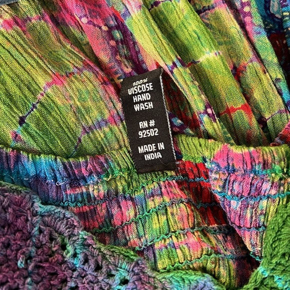 Sacred Threads tank top - Picture 4 of 4